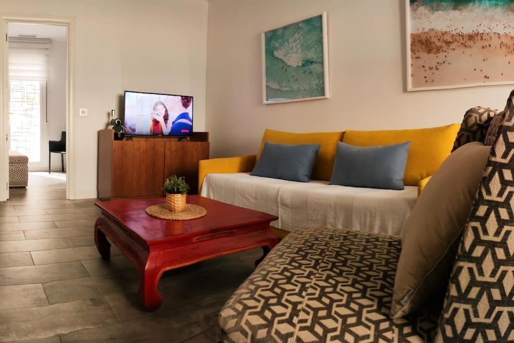 Jos'S House. Thai Loft 50Mt To La Carihuela Beach 토레몰리노스 외부 사진