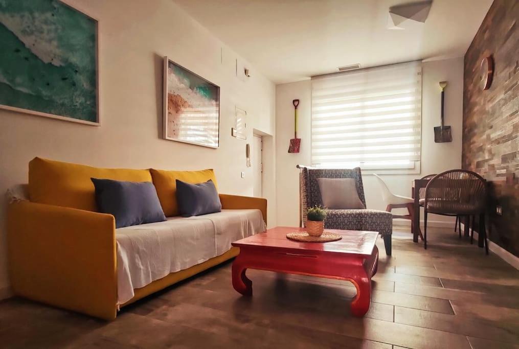 Jos'S House. Thai Loft 50Mt To La Carihuela Beach 토레몰리노스 외부 사진